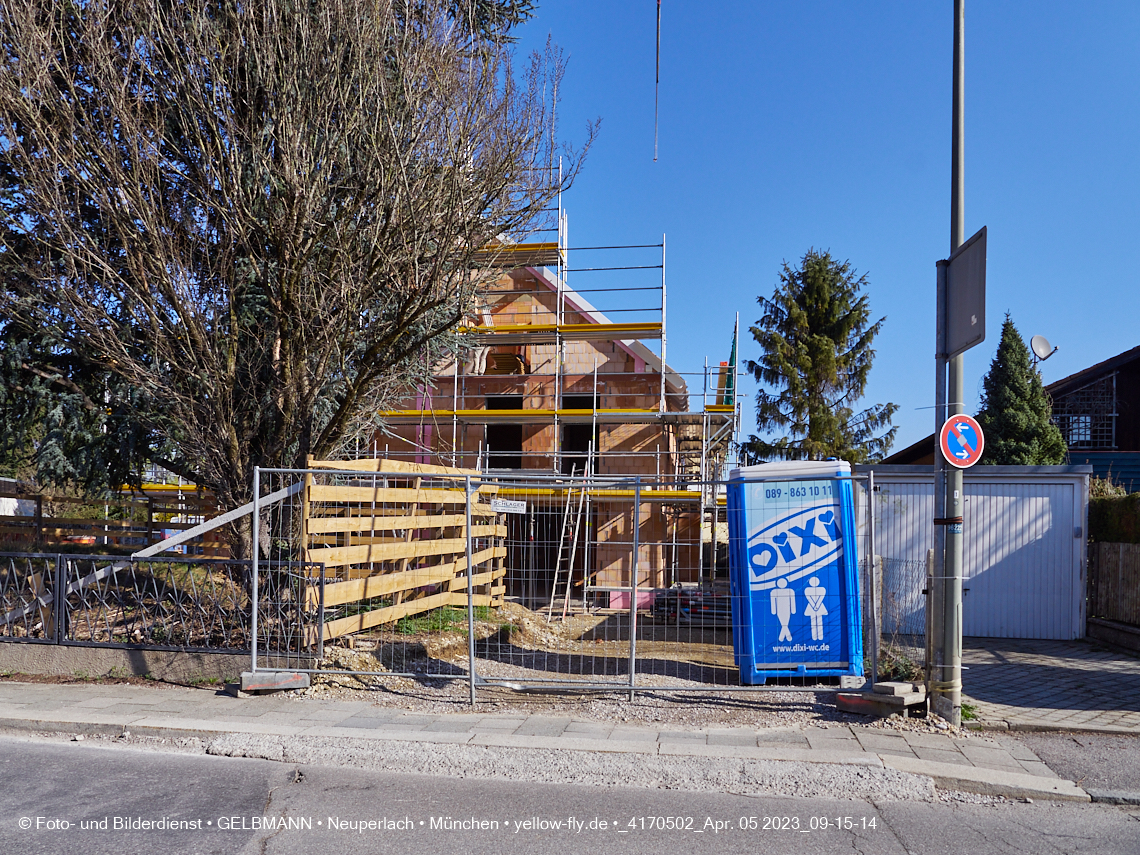 05.04.2023 - Baustelle eines Mehrfamilienhauses in der Niederalmstraße 16 in Neuperlach